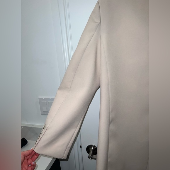 Walter Baker ‘Kira’ Oversized Blazer | Bone | Medium - Picture 8 of 16